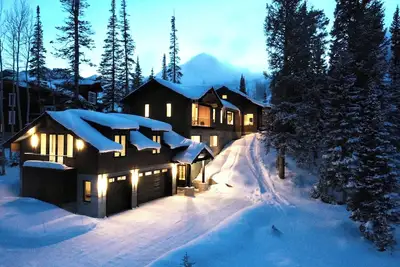 Image de Spacious ski cabin offers serenity & proximity to Utah's oldest ski town!