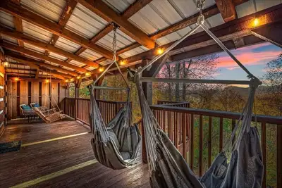 New Listing Dscnt! Mtn View, King Bed, Theater, Hot Tub, Xbox!