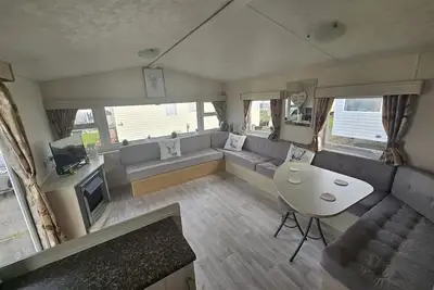 Image de Ruby Cabin Sleeps 6 with Free Parking