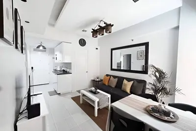 Image de Charming 2-bedroom condo in wonderful Parañaque City