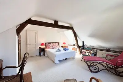 Image de La Maison du Tilleul avec piscine pour 10 pers