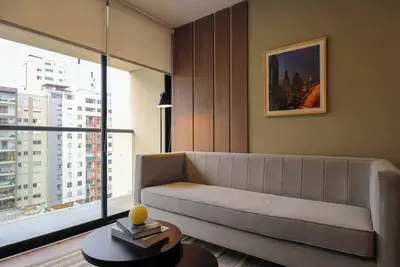 w* | Majestic 2br w/ Comfy Balcony Near Kennedy Park