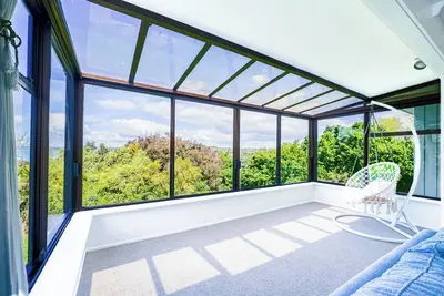 Image de Stunning Waterfront Villa in Bucklands Beach