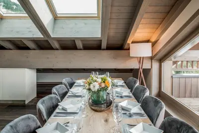 Image de Wifi, à 150m des pistes de ski, 5ème étage, vue montagne, balcon, parking, télévision, 170m²