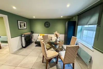 Image de 5 Minutes Walk to Reading Station! Small & Cozy Retreat