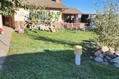 Image de 3-bedroom 2 bath house with beautiful views plus kids pets accepted!