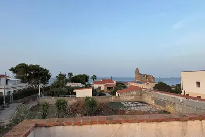 Image de Villa Pino 150 meters from the sea and 5 min from Palermo airport area
