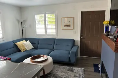 Image de Quaint Oly Home Away From Home