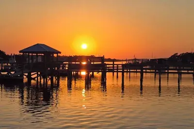 Image de Charming 3 bedroom house with waterfront views