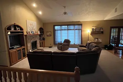 Image de Spacious 4-bedroom house. 23 miles to Lambeau Field and 21 miles to Eaa Oshkosh