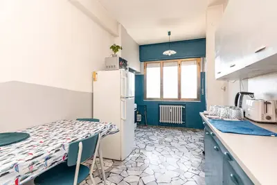 Image de Mestre Roomy Apartment!