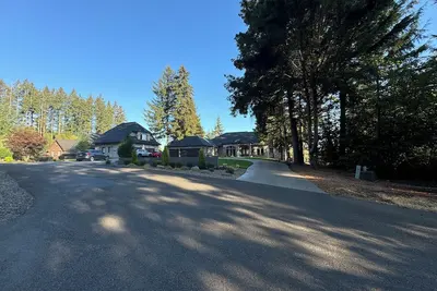 Image de Charming 3-bedroom house, secluded with Mountain views.