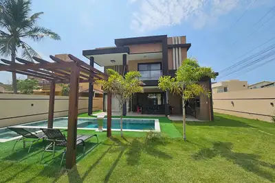 Image de Beautiful Casa Luna with 5 suites + maid's quarters with direct access to the beach and Jacuípe River