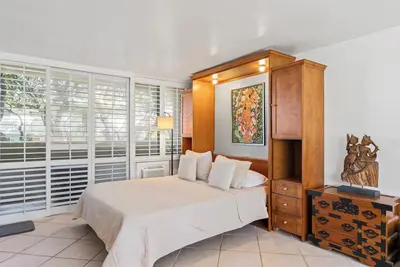 Image de Charming Studio Apartment with WiFi, Ac in beautiful Diamond Head Beach Park!