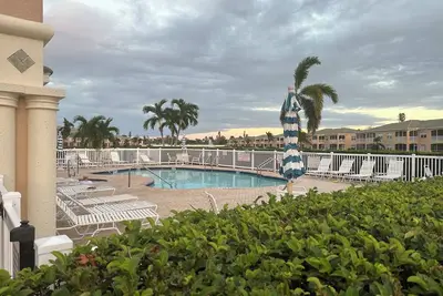 Image de Just Listed! Desired Area! !