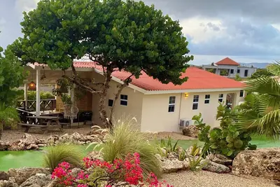 Image de Tropical Luxury with Private Pool & Recreational Opportunities!