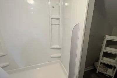 Image de Collierville Cutie! Charming 3-bedroom / 3 bath house, sleeps up to 9, spacious