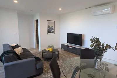 Image de Wow at Woden ~ 21st Floor mountain views