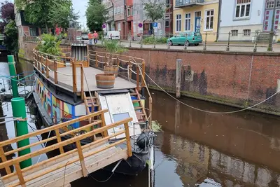 Image de Schute Kunstkudder in the Hansehafen - Houseboat Kunstkudder in the Hansehafen in Stade
