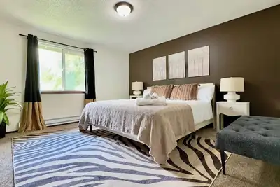 Image de Urban Evergreen Escape (B)