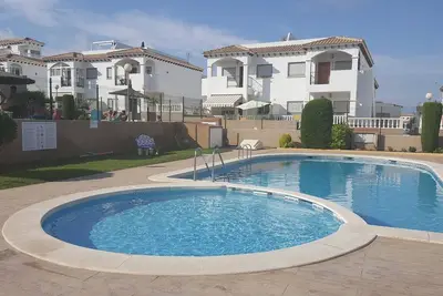Image de Los Altos Lets:  Ac & WiFi in gated community & near amenities