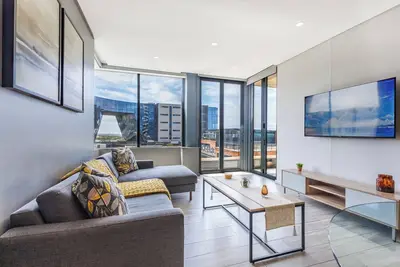 Image de Arch Luxury: Balcony, Views and World-Class Dining