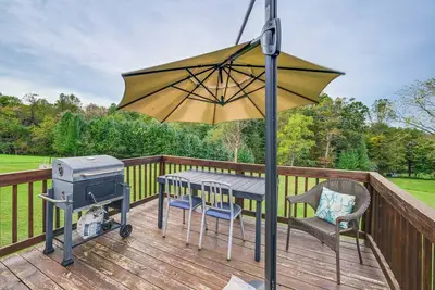 Image de Pet-Friendly Home w\/ Fire Pit in Glade Hill!
