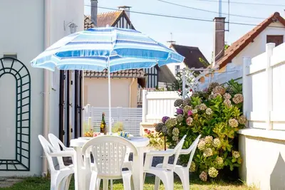 Image de Charming House by the sea