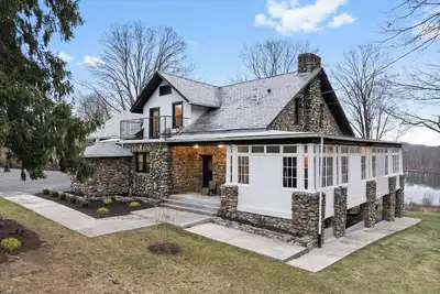 Image de Lakeside Haven - Ultimate Relaxation Spot