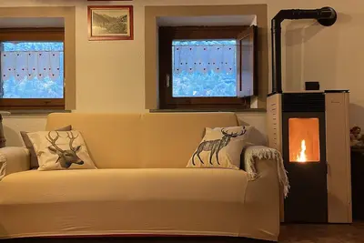 Image de Chalet a stone's throw ski slopes