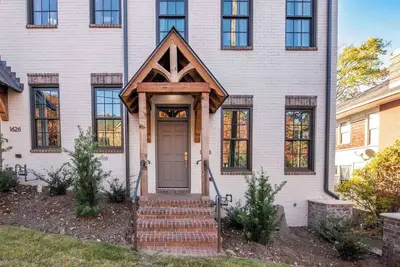 Image de Luxury Living at The Luxe