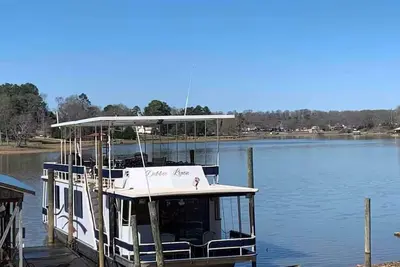 Image de “Whatever Floats Your “House” Boat” Ac, Heat WiFi