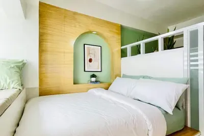 Cozy Studio with Balcony and Pool Access