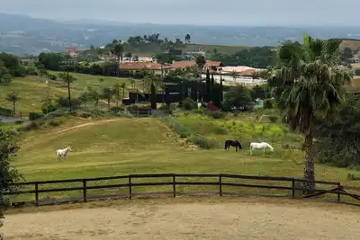 Image de 5-bedroom bed & breakfast in awesome Fallbrook with WiFi