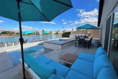 Lakefront Getaway: Pool, Spa & Game Room Fun T1