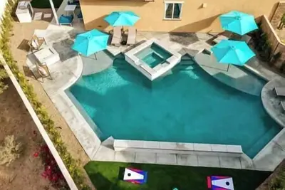 Image de Leisure & Laughter: Pool, Game Room & Golf Getaway Colibri