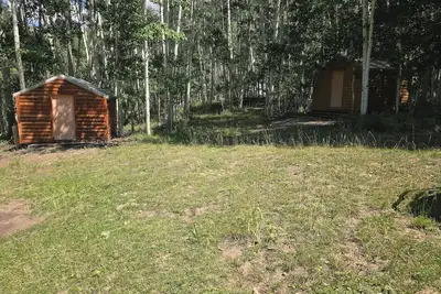 Image de Log Sleeping Cabin East
