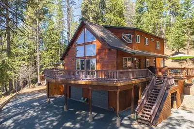 Image de Hidden Hideaway- Charming 3-bedroom house with WiFi and Ac in Blue Lake Springs