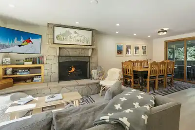 Image de Gorgeous Golf Course Townhome, Private Hot Tub, Minutes to Vail/Beaver Creek