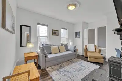 Image de The Hilltop Summary: