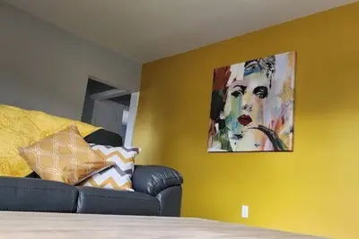 Image de Vibrant Oasis, Private and Relaxing, Pet Friendly