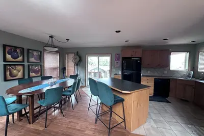 Image de Edgewater Escape: Your Cozy Cabin Getaway