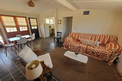 Image de Tucson Desert Crystal Cabin Historic Ranch 2br with Amazing Mountain View