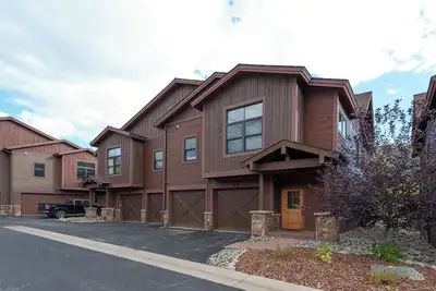 Luxury Townhome in Keystone, On Shuttle Route!