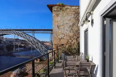 Image de Panoramic River View Downtown With Terrace