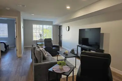 Image de Cozy 3-bedroom Condo at Stadium Place