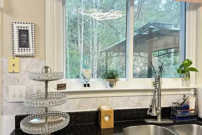 Image de Peaceful 4-bedroom house with Ac in charming Duluth