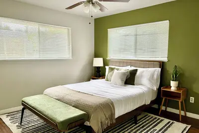 Image de Bold Mcm 2-bedroom pad