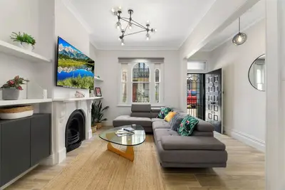 Image de Tranquil 4br3ba Harborside Retreat by Palm&Vine