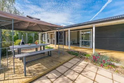 Image de Kinloch Hideaway - Lake, hike & bike